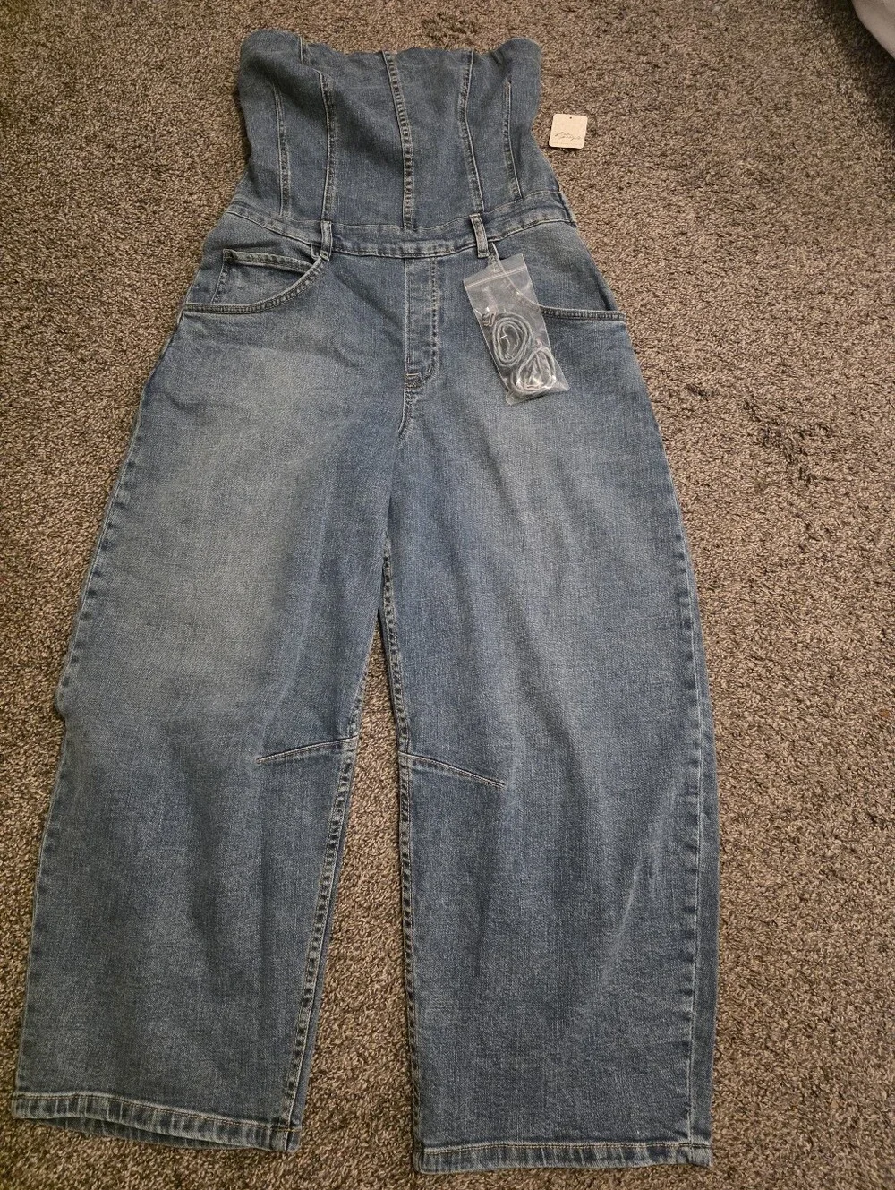 We The Free Free People Je Suis Pret Denim Strapless Barrel Leg Jumpsuit NWT M - Picture 5 of 16